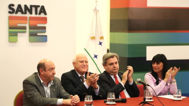 Santa Fe refuerza sus políticas sociales