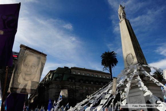 Las Madres de Plaza de Mayo realizaron su ronda 2.000
