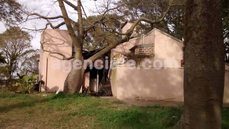 Incendio y robo en la Costanera santafesina 