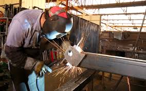 Los industriales locales ponen sus expectativas en el 2017