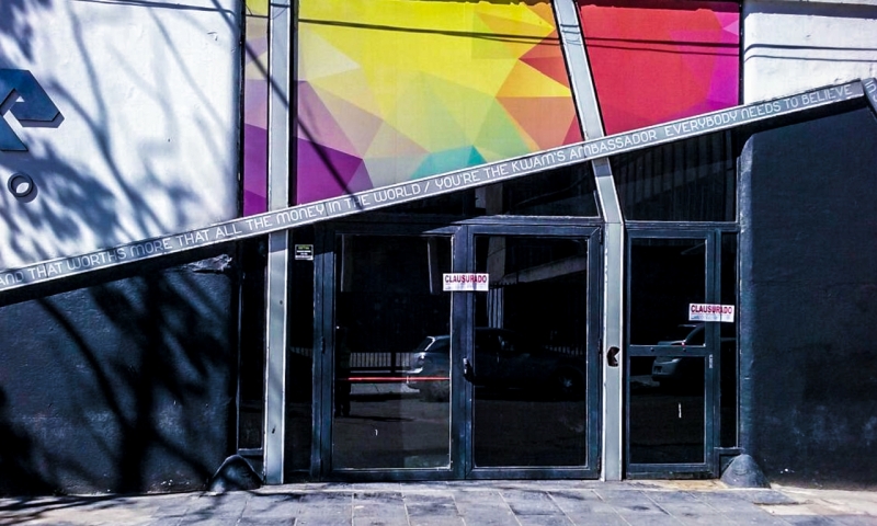 Clausuran un local donde se realizaba una fiesta electrónica