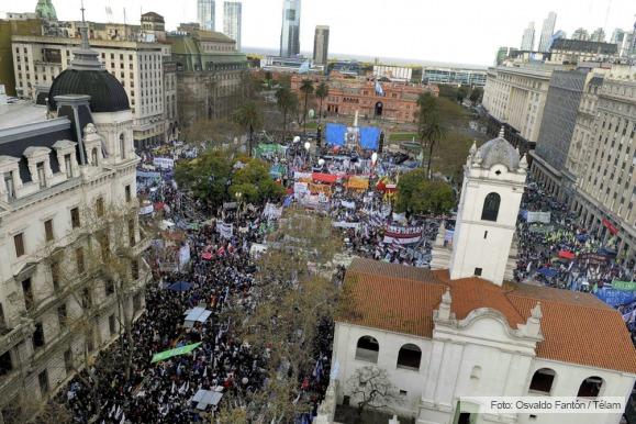 La Marcha Federal finalizó con la advertencia de ir al paro general