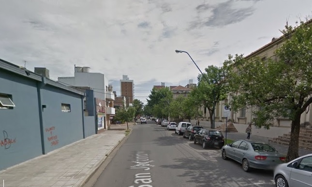 Manosearon a una joven en la esquina de la UNL