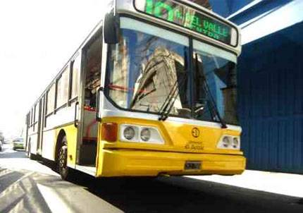 Asaltó a los pasajeros de la línea 10 y lo atraparon