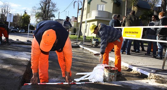 Dos ofertas para la obra de Iturraspe y Av. López y Planes