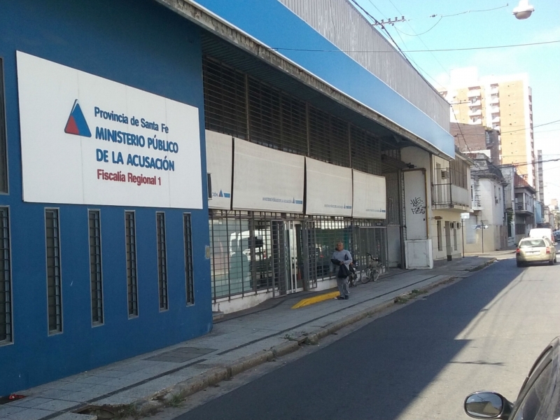 Piden endurecer la imputación del policía que agredió a su ex pareja