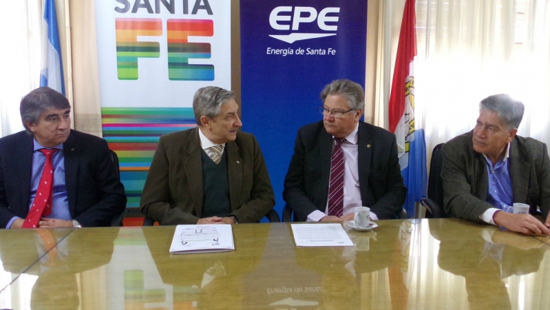 Tres ofertas para la construcción de una línea de alta tensión