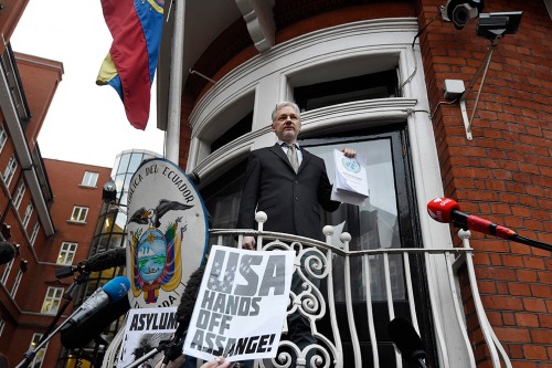 La Justicia sueca mantiene la orden de arresto contra Assange