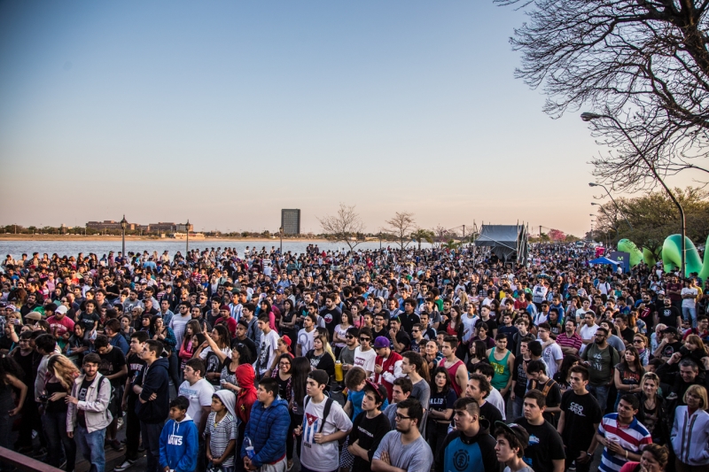 40 mil santafesinos recibieron la primavera en Costanera Oeste