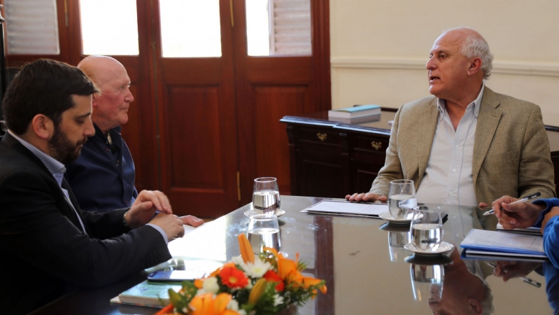 Lifschitz recibió al escultor santafesino Roberto Favaretto Forner