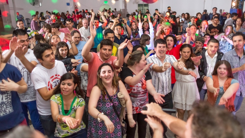 Jóvenes con discapacidad celebraron la primavera