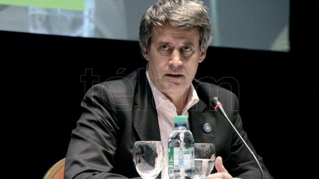 Prat Gay recibe el jueves a la CGT para evitar que le ponga fecha a un paro