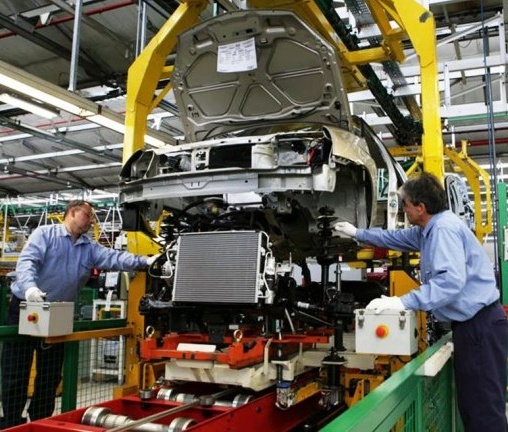 En Julio, el peor desplome de la economía en casi 14 años