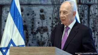 Bill Clinton, primer líder mundial ante el féretro de Peres