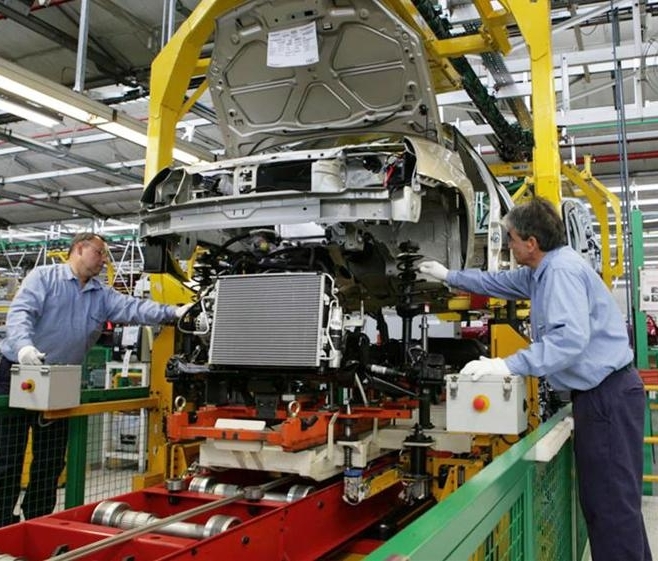 La actividad industrial cayó al peor nivel en 18 meses
