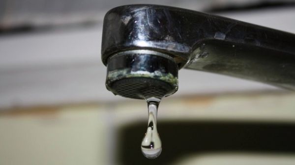 El Gobierno prepara un nuevo cuadro de tarifas para el agua