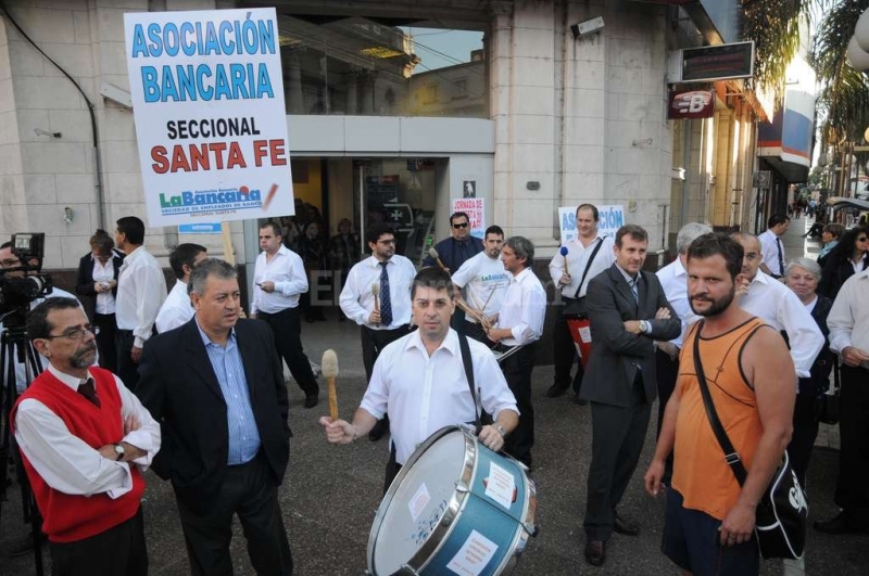 Esta semana los bancos vuelven a realizar medidas de protesta 