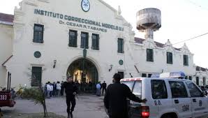 Un defensor oficial habría entrado con cocaína 