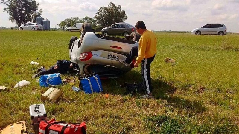 Una mujer falleció tras el vuelco de su auto