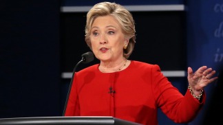 Hillary moviliza a Obama y otras figuras mientras Trump se queda solo