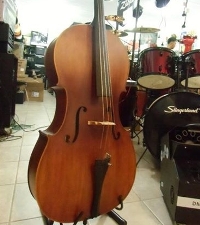 Le robaron un violonchelo en pleno centro 