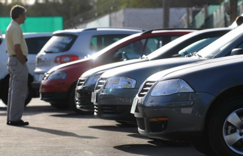 Cayó fuertemente la venta de autos usados