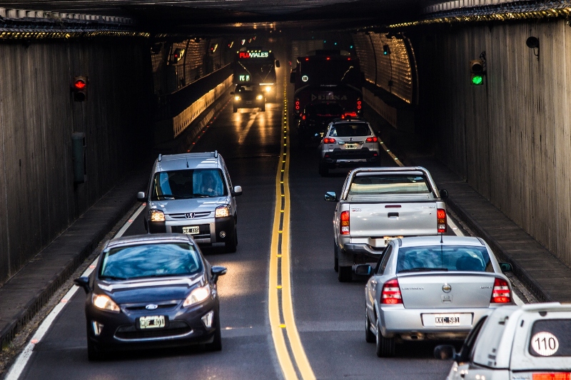 El fin de semana largo pasaron más de 63 mil vehículos por el Túnel Subfluvial