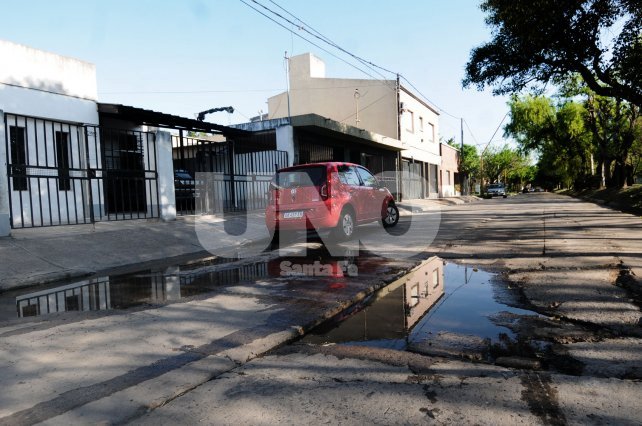 Vecinos quieren que estudien las causas del socavón en Vélez Sarsfield