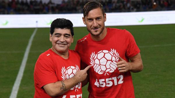 Con Diego Maradona como atracción principal, se disputa el partido por la Paz que organiza el papa Francisco