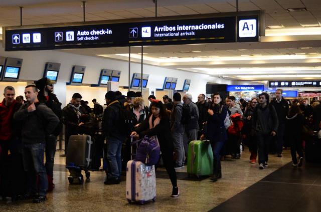 Cancelan vuelos en aeroparque y Ezeiza 