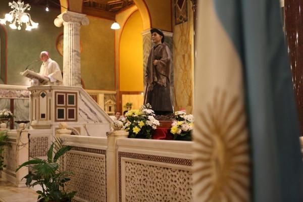  Francisco ya proclamó santo a Brochero, el cura cordobés