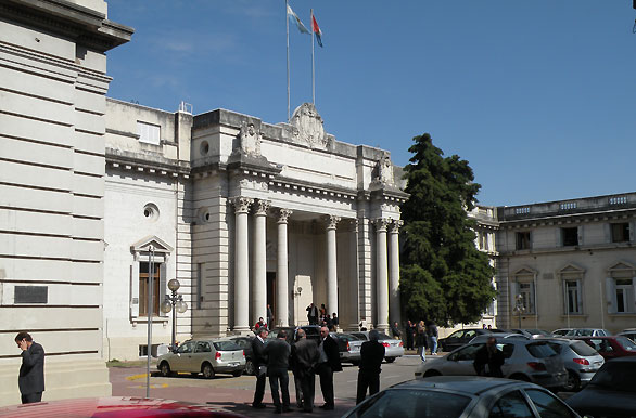 Prorrogan un mes más el Período Ordinario de Sesiones