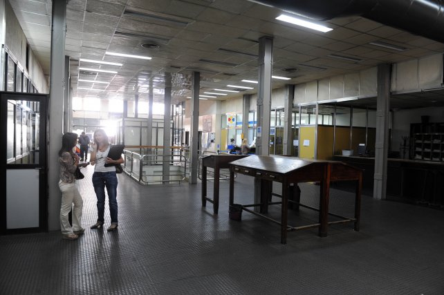 Desplazan a la empleada del Registro sospechada 