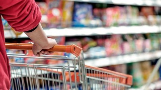 La facturación en supermercados y shoppings creció por debajo de la inflación