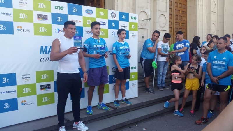 Un santotomesino y una esperancina ganaron la maratón UNL
