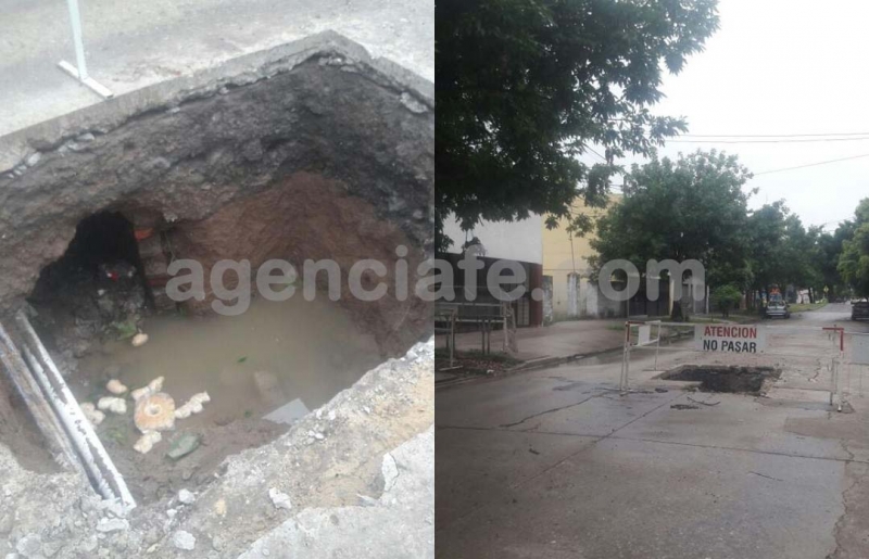 Un autó cayó dentro de un pozo