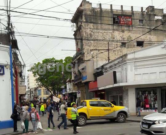 Desalojan una vivienda en pleno centro