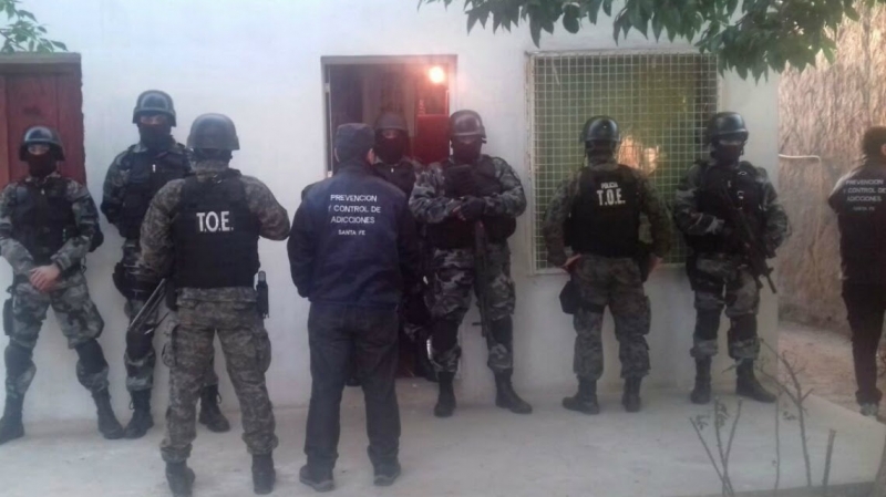 Cinco personas fueron detenidas por venta de drogas