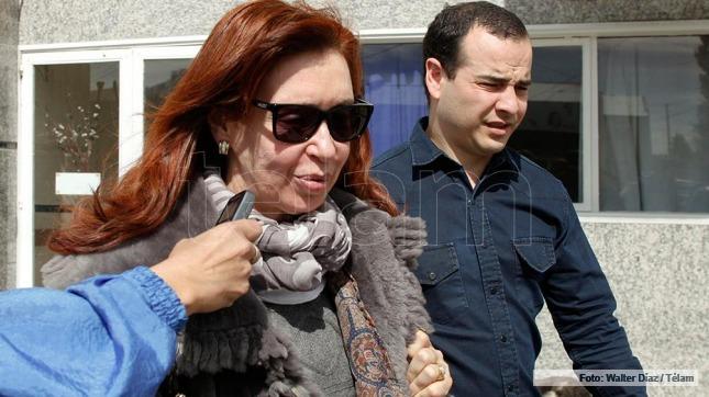 La ex presidenta declara por la concesión de obra pública a Lázaro Báez