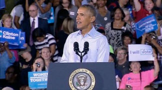 Obama se puso al frente de la campaña de Clinton