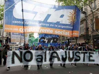 Marcha de la CTA y movimientos sociales contra el ajuste