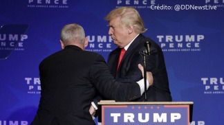 Trump fue retirado de un escenario por un confuso episodio