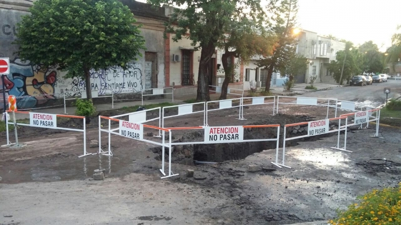 ASSA arregló el caño de agua de Junín y Belgrano