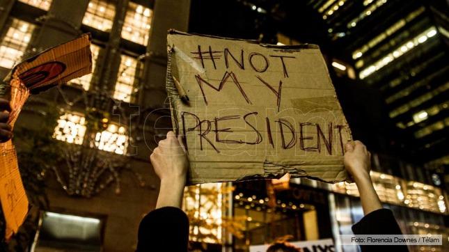 Un herido de bala durante una marcha anti-Trump