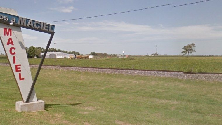 El maquinista de un tren halló un cadáver al costado de las vías