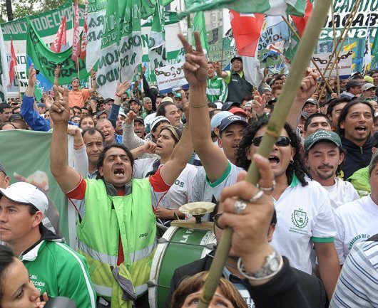 Marcha por la emergencia social