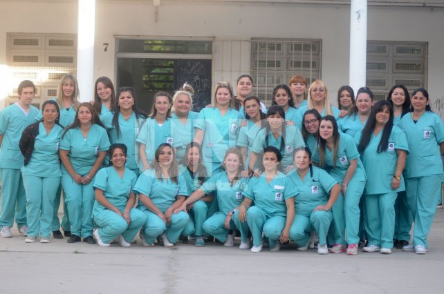 Las primeras enfermeras de Yapeyú, a un paso del título
