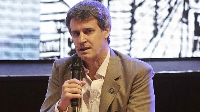 Prat Gay pidió dar 