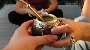 Hoy es el ”Día Nacional del Mate”