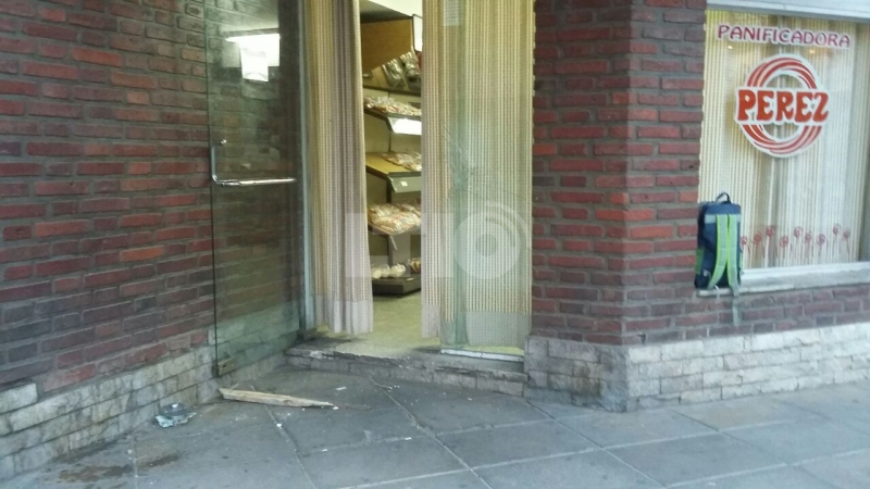 Robaron la panadería de 4 de enero y Crespo